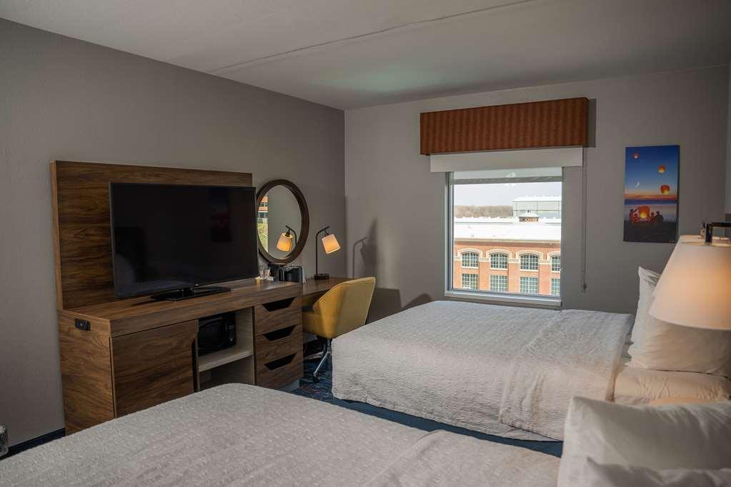 Hampton Inn & Suites Erie Bayfront Rom bilde