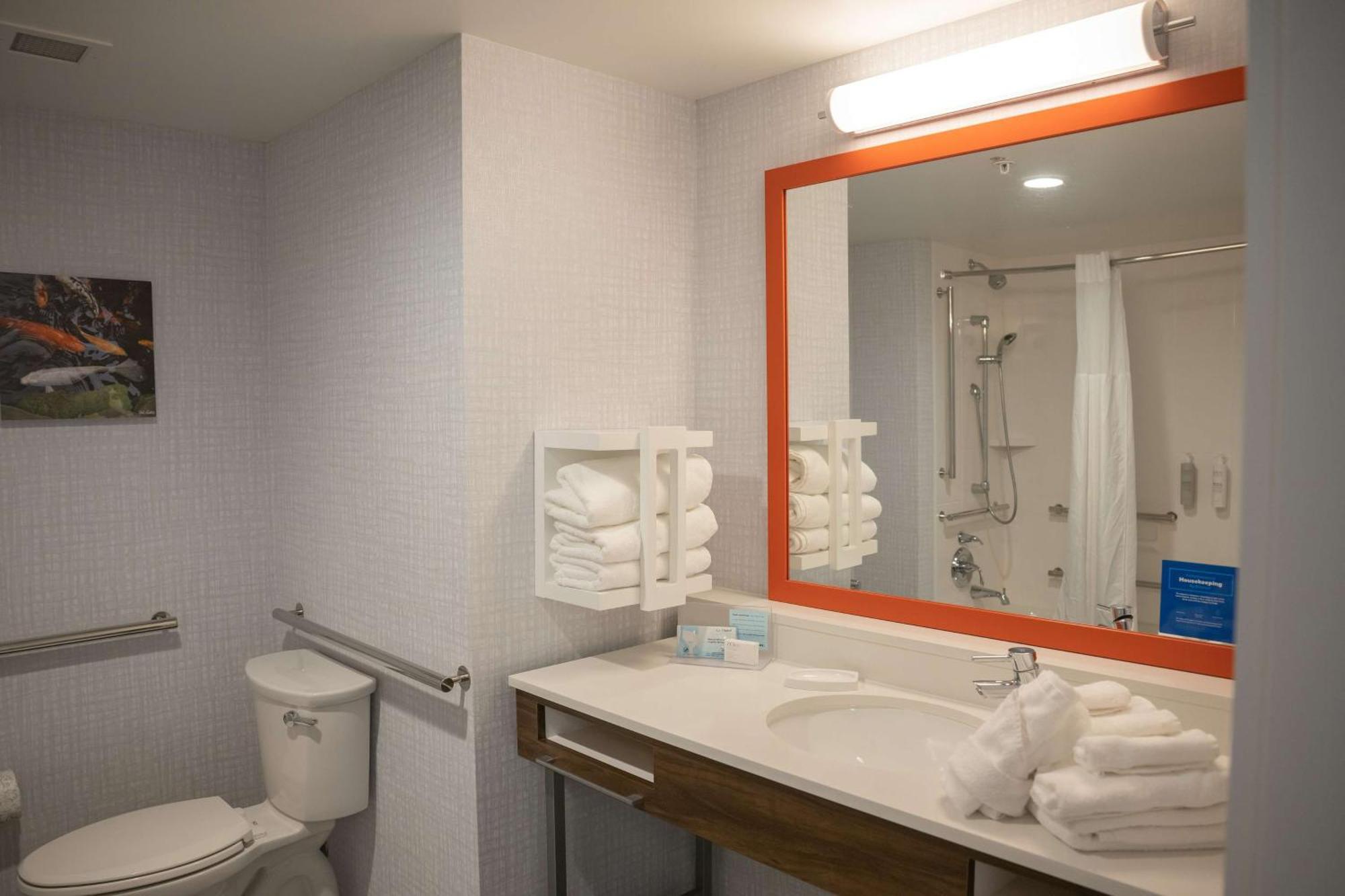 Hampton Inn & Suites Erie Bayfront Eksteriør bilde