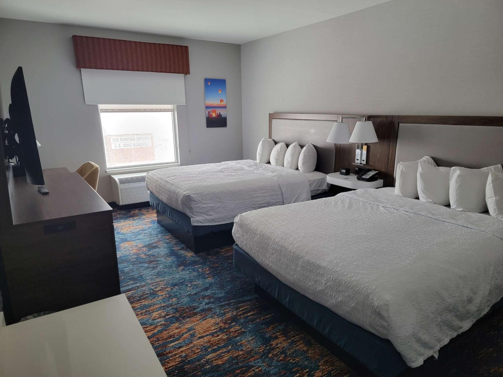 Hampton Inn & Suites Erie Bayfront Eksteriør bilde