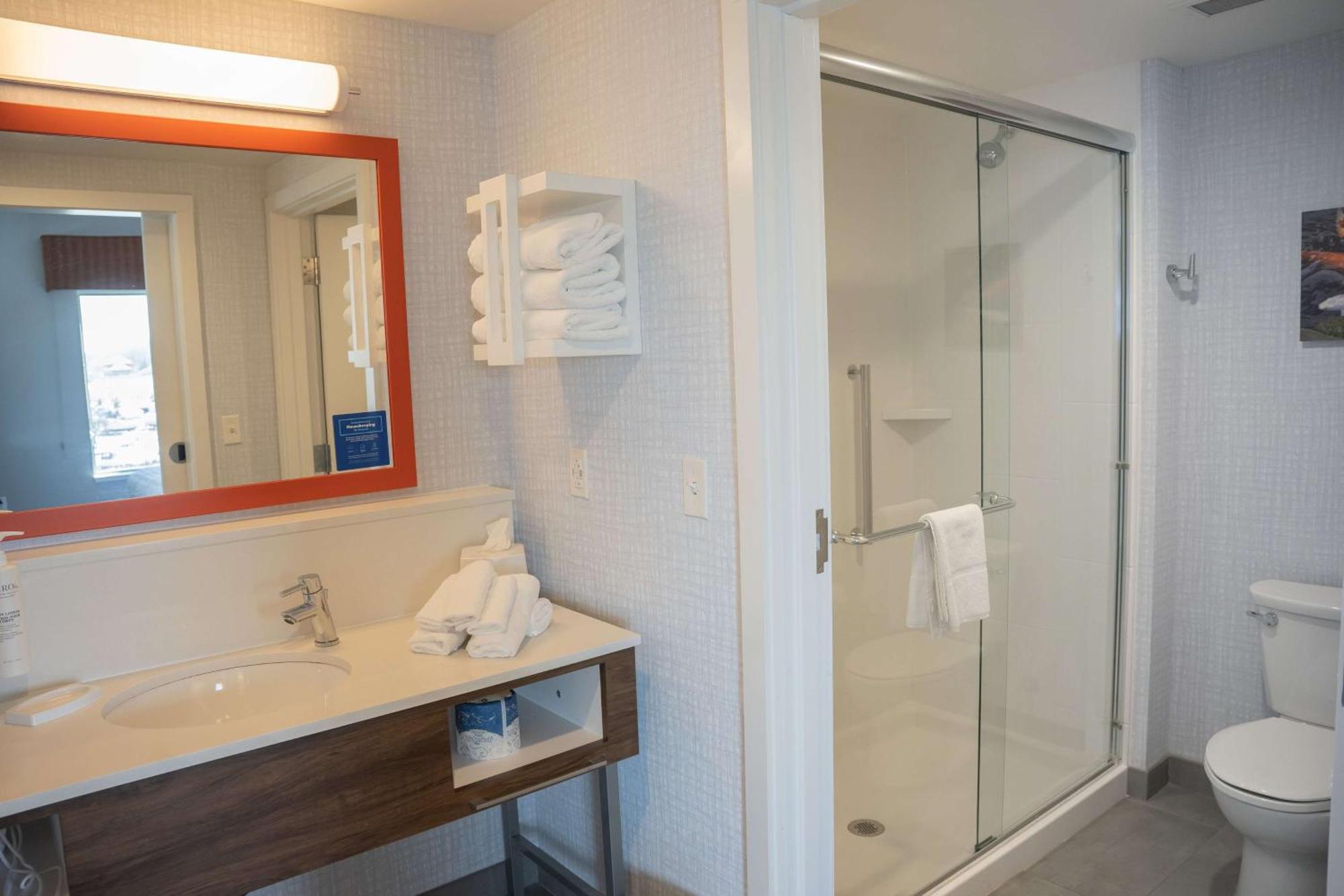 Hampton Inn & Suites Erie Bayfront Eksteriør bilde