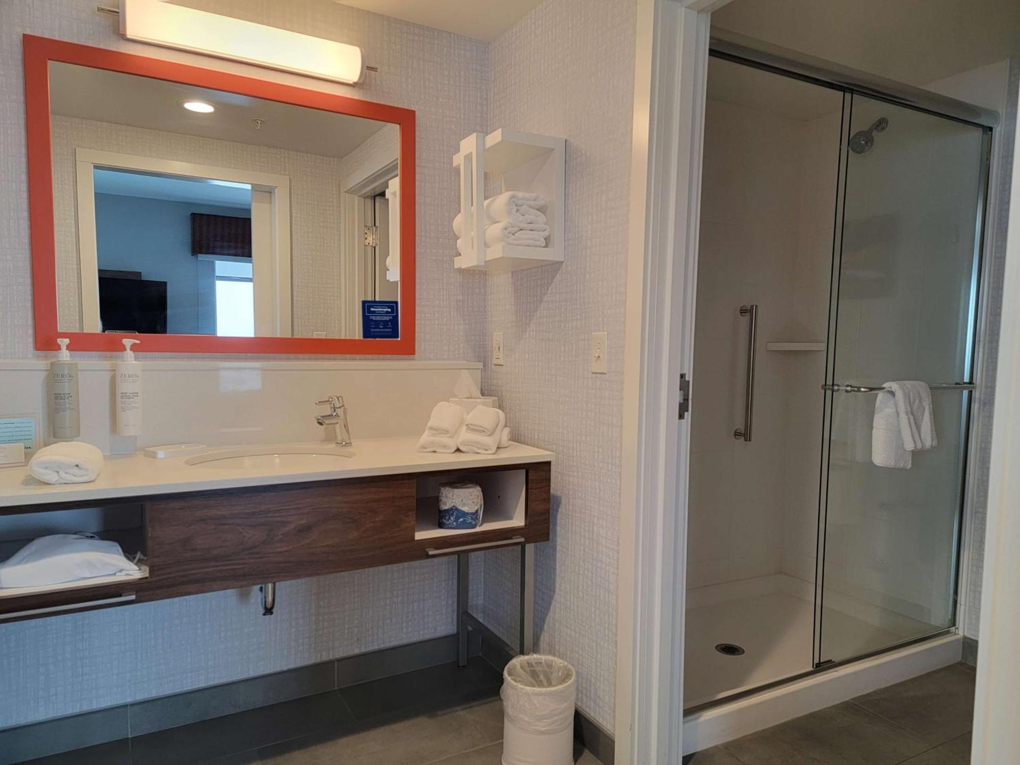 Hampton Inn & Suites Erie Bayfront Eksteriør bilde