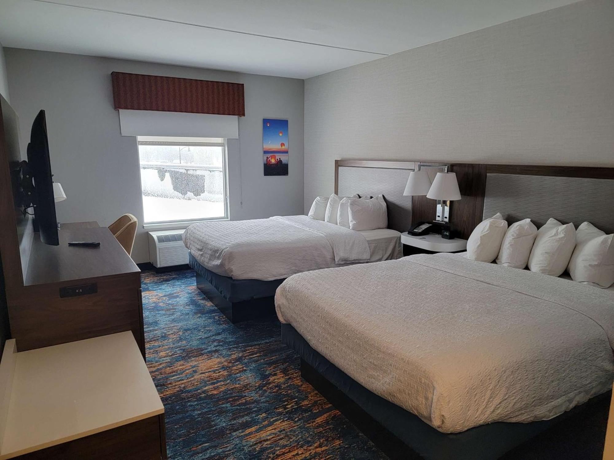 Hampton Inn & Suites Erie Bayfront Eksteriør bilde