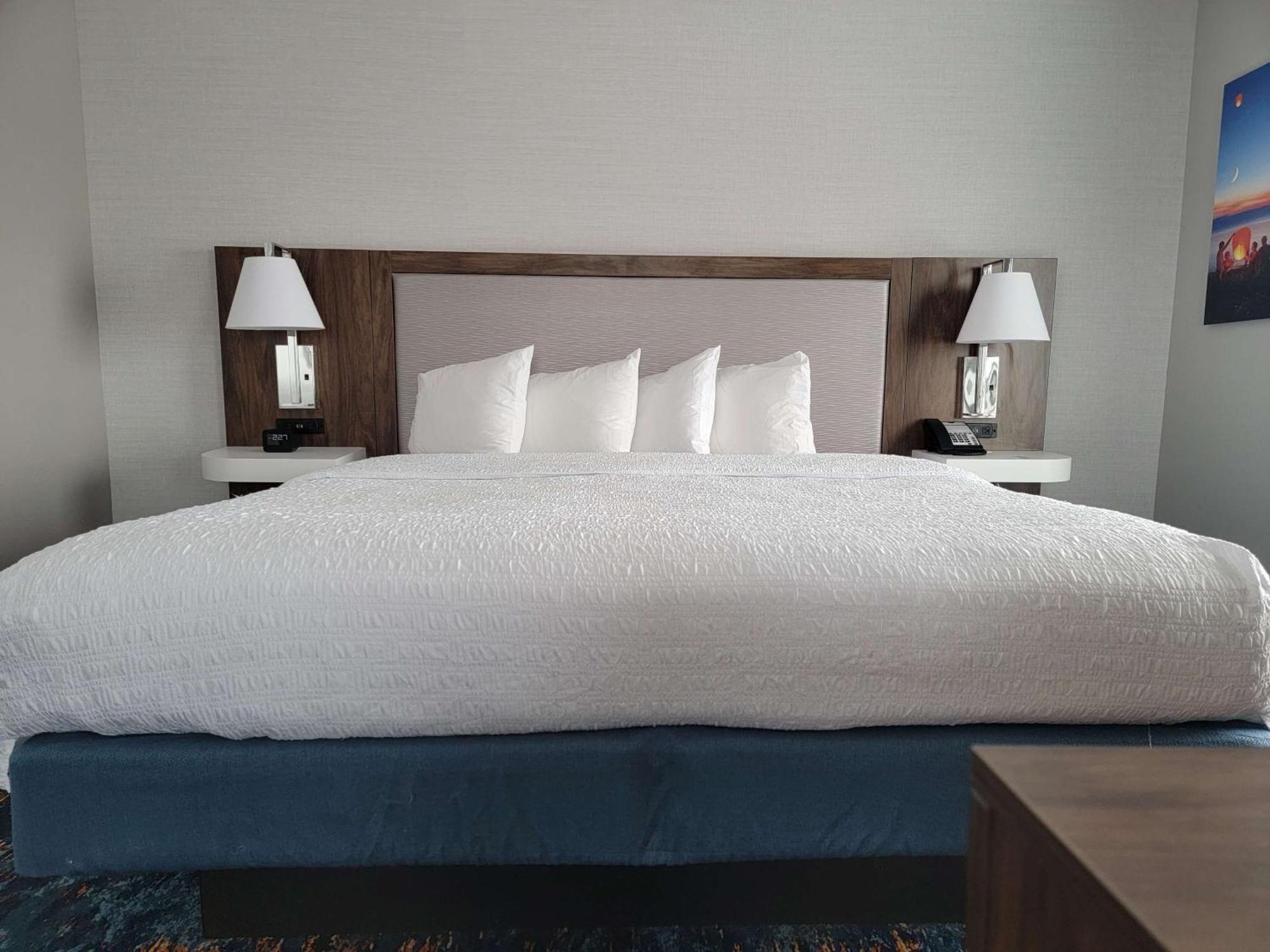 Hampton Inn & Suites Erie Bayfront Eksteriør bilde
