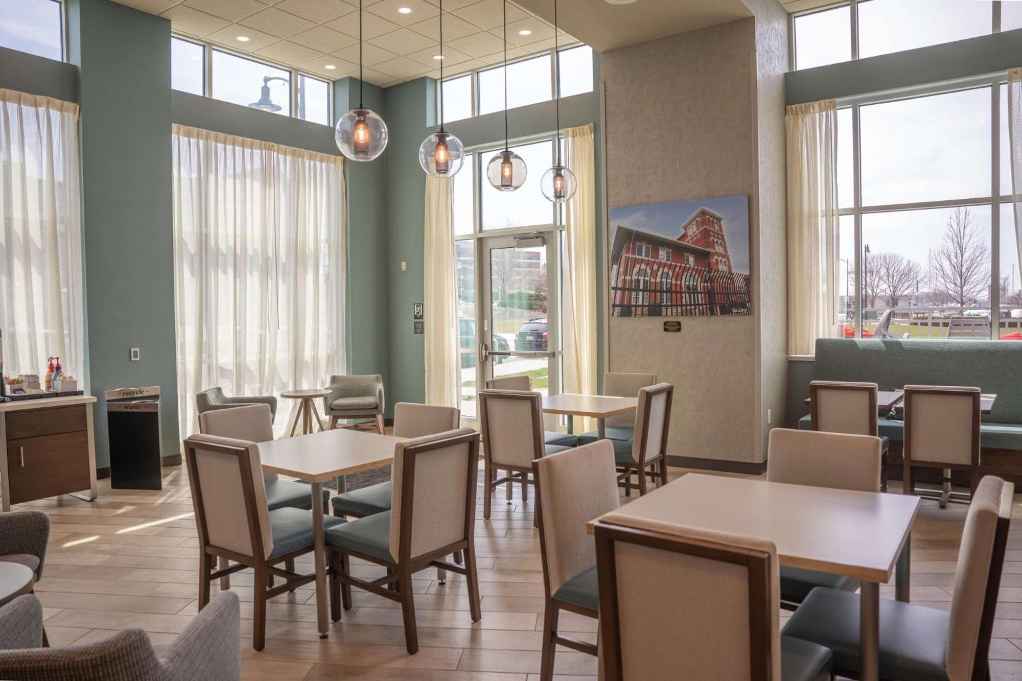 Hampton Inn & Suites Erie Bayfront Eksteriør bilde